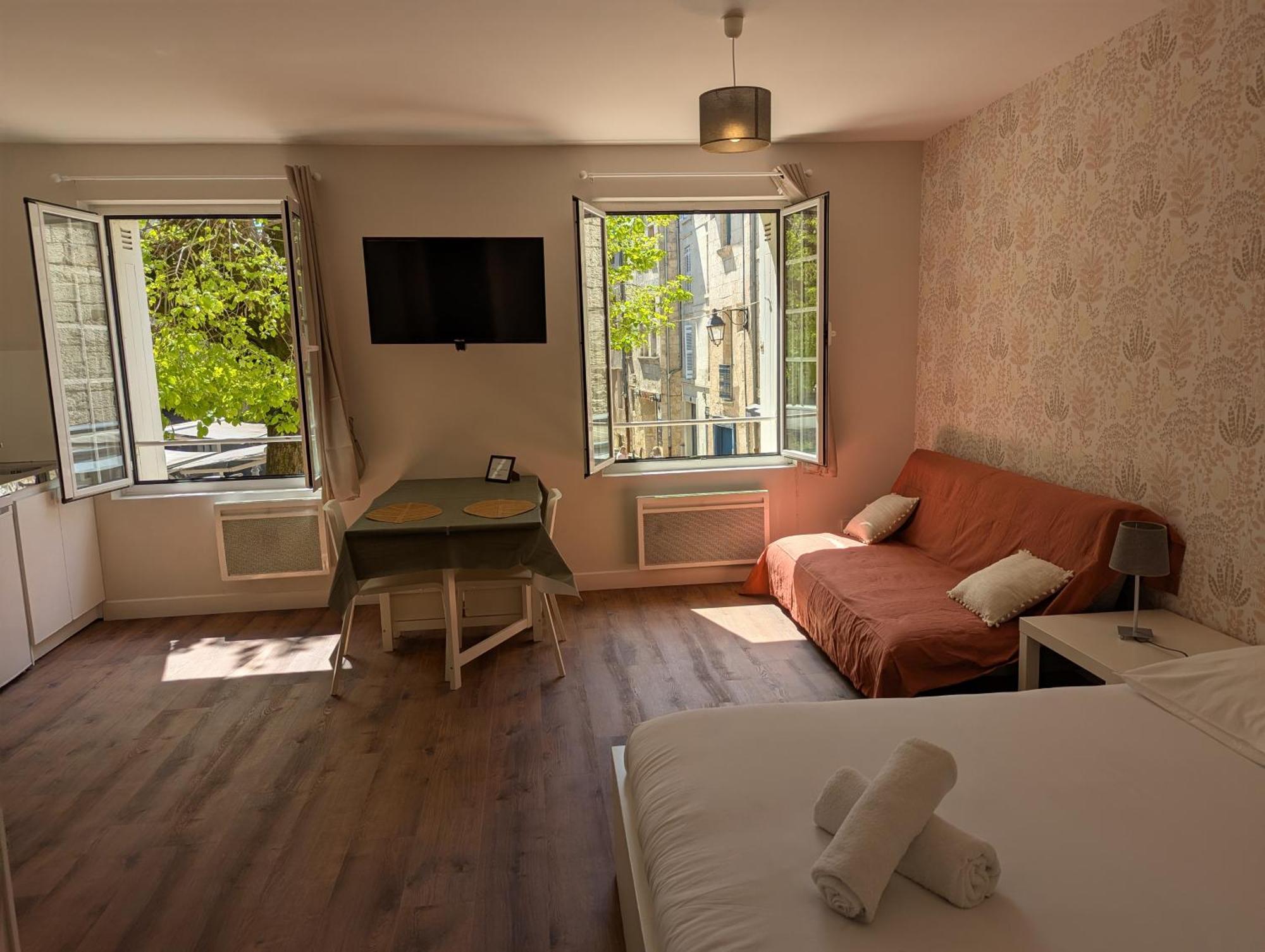 Studios Du Marche Au Bois Périgueux Dış mekan fotoğraf